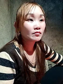 yula-bi - Yula-bi's free webcam