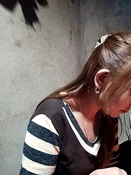 yula-bi - Yula-bi's free webcam