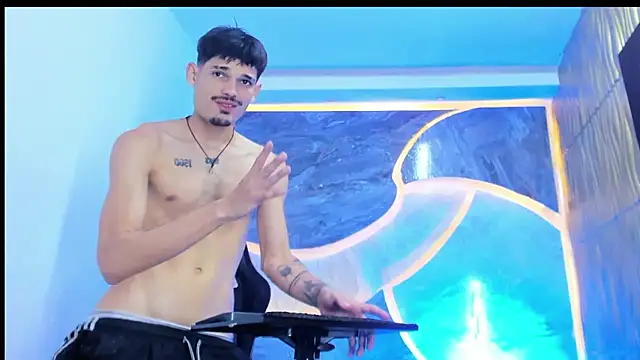 iam_steven - Iam_Steven's free webcam - UK Sex Cams