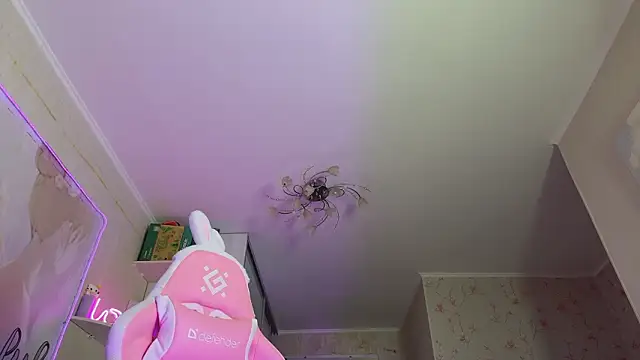 cheekysashacharm - CheekySashaCharm's free webcam