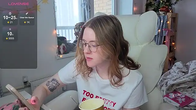 urstripchatgf - Urstripchatgf's free webcam