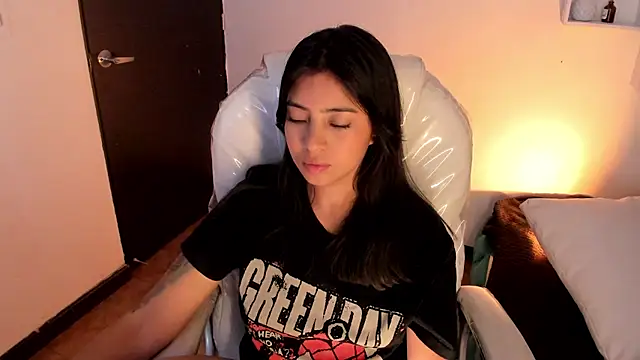 vic_beckeer - Vic_beckeer's free webcam