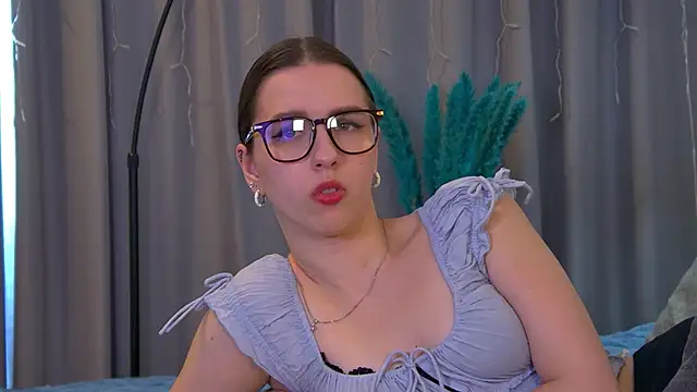 aliceatkins - AliceAtkins's free webcam