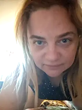 vitnikis - VitniKis's free webcam