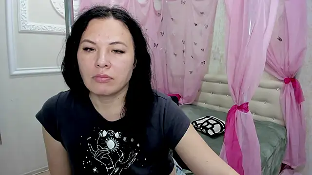 victoria_panther - Victoria_Panther's free webcam