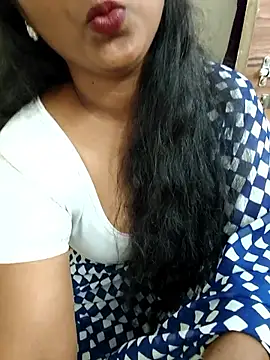 Nikitha_telugu