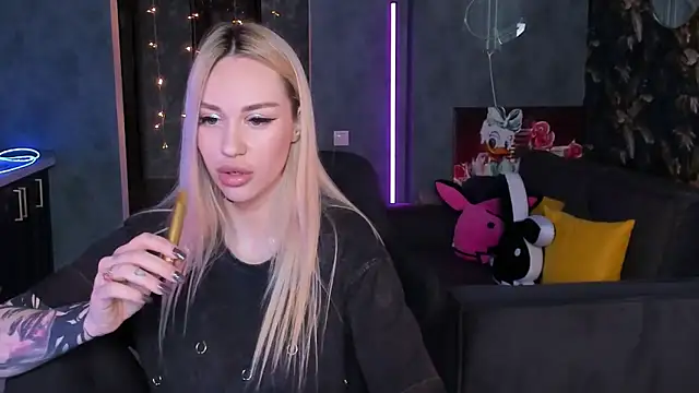 blckmirrorr - Blckmirrorr's free webcam