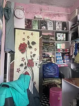 hardlysuck - Hardlysuck's free webcam