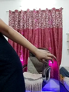 seema_127 - SEEMA_127's free webcam