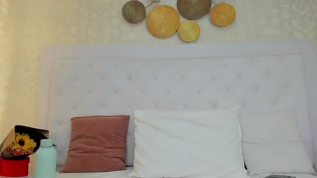 frehia_dimou - Frehia_dimou's free webcam