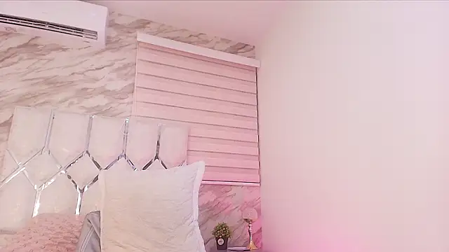 cataleya_ebony_ - Cataleya_ebony_'s free webcam