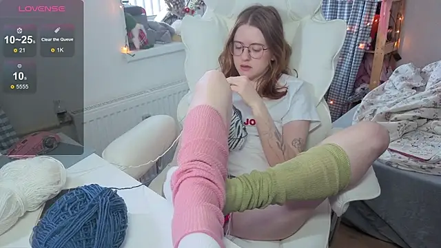 urstripchatgf - Urstripchatgf's free webcam