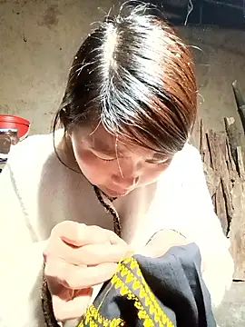 quynhkoolbae - Quynhkoolbae's free webcam