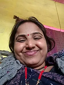 Webcam Model (Pooja_hote)  is live.Free join now!