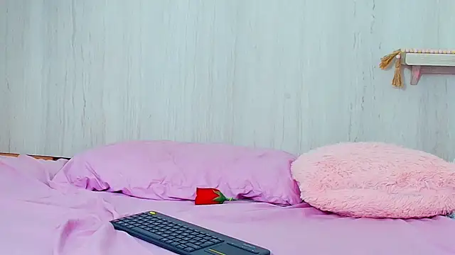 zararousse - ZaraRousse's free webcam - UK Sex Cams