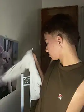 -asiantwink0000- (M young) - VALENTINES IS COMMING WANNA FEEL YOUR ❤️