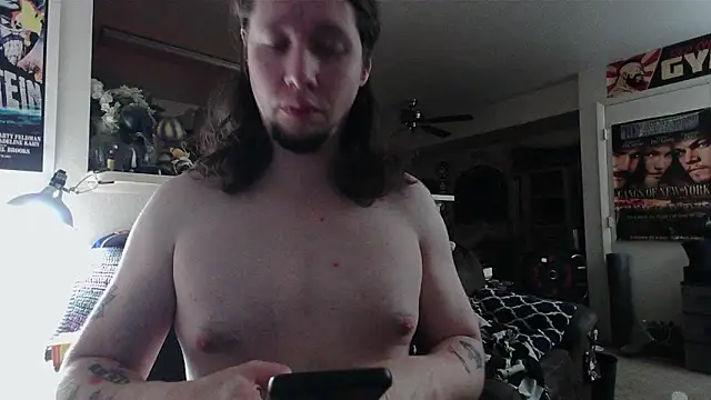 biggerisbetter12 - Biggerisbetter12's free webcam - UK Sex Cams