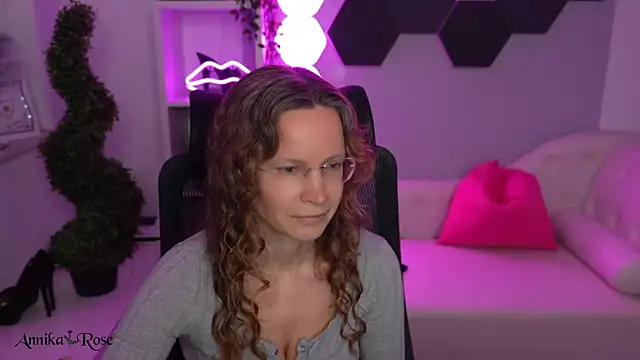 AnnikaRose webcam