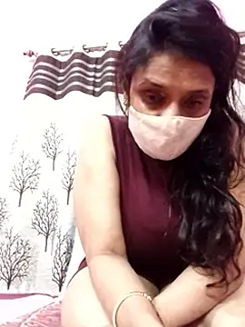 Webcam Model (Gullapi)  is live.Free join now!