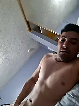 Hrnymanedawg13 webcam