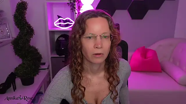 AnnikaRose webcam