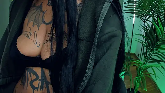 CharimgSabrina webcam