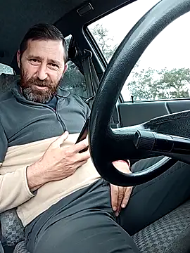 bzh45 (Ask my age) - Last tipper get 🎁