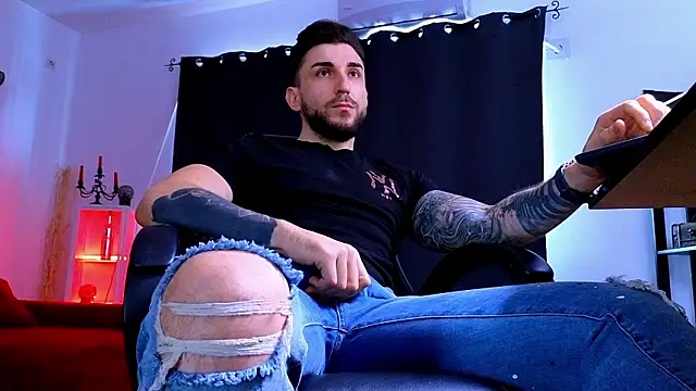 MightyAaron66 webcam