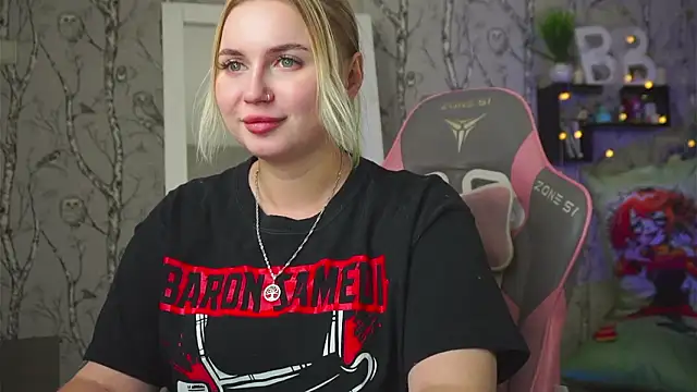 Moon_Valkyrie webcam