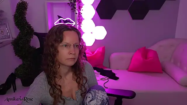 AnnikaRose webcam