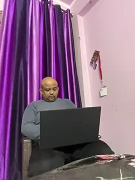 Dick_6inches_Delhi webcam