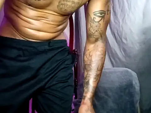 TheRealMrDLlong webcam