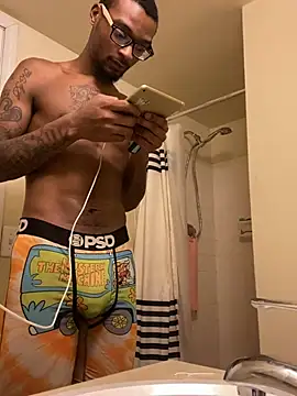 bbcyams - BbcYams's free webcam