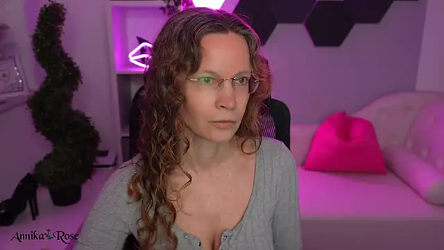 annikarose (F milf) - Naked Orgasmus