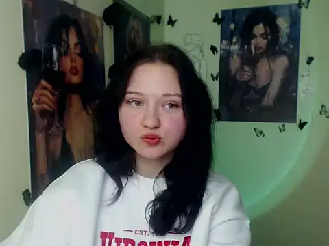 ladyalice_ - LadyAlice_'s free webcam