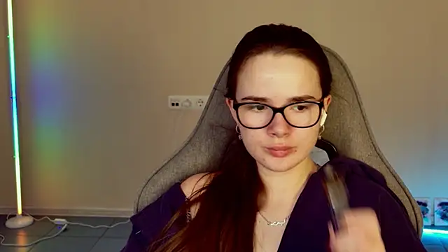 may_bloom - May_Bloom's free webcam