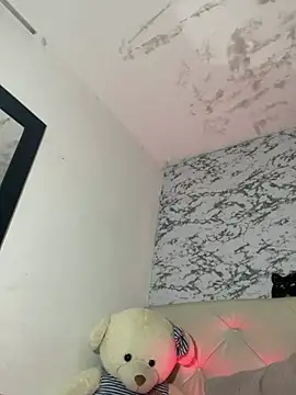 Webcam Model (Lili__taylor)  is live.Free join now!