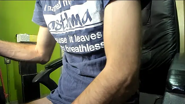 bigcumshoot (Ask my age) - Make me cum