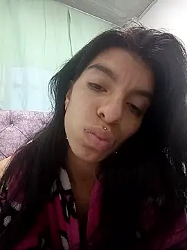 Webcam Model (Ariell_Kieran)  is live.Free join now!