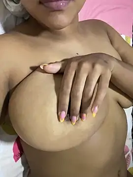 Webcam Model (Kittybrown18)  is live.Free join now!