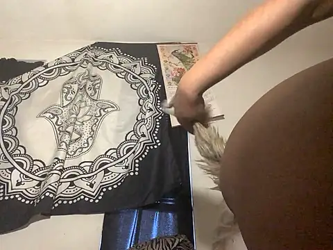 sexy_ebony_bunney - Sexy_ebony_BunNey's free webcam