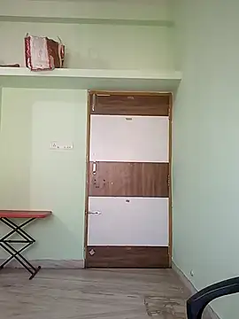 shrutee12 - Shrutee12's free webcam