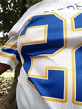 broan_me - Broan_me's free webcam