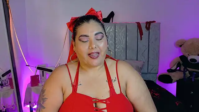 Webcam Model (AndreaKinky)  is live.Free join now!