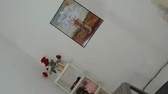 xxxgoddesnicolexxx (T young) - surprise me ❤