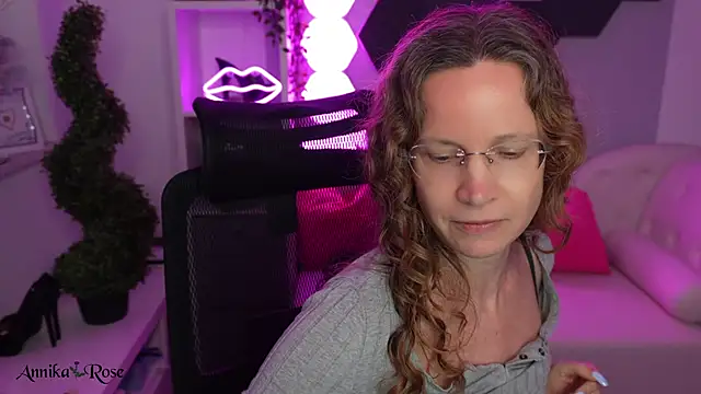 annikarose - AnnikaRose's free webcam