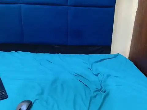 milkytitties - MilkyTitties's free webcam