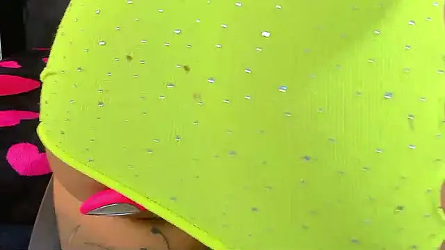 emyclark01 - EMYCLARK01's free webcam - UK Sex Cams