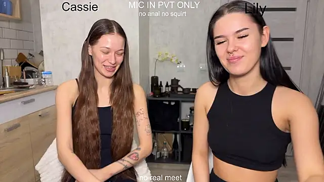 girls_secrets - Girls_secrets's free webcam