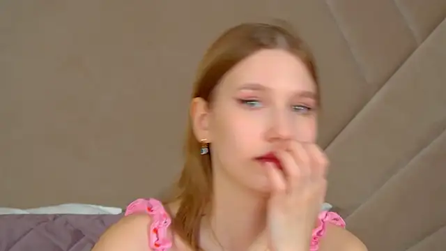 lililinn - LiliLinn's free webcam